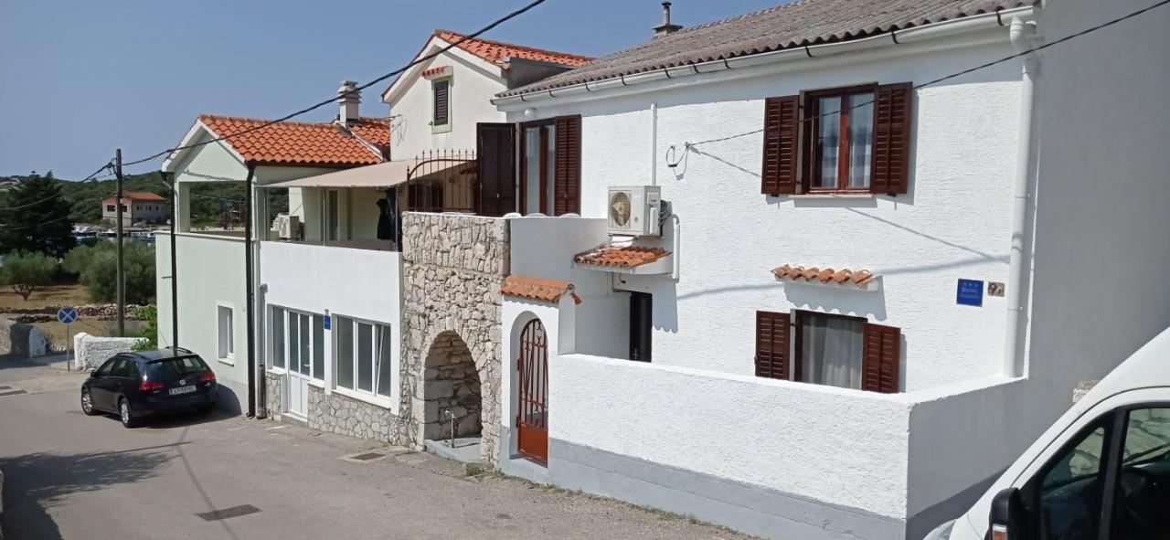 Apartments Tatjana Martinšćica Eksteriør bilde
