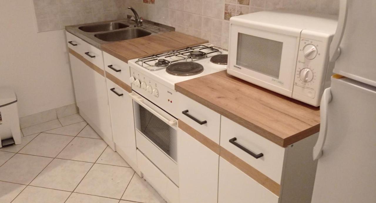 Apartments Tatjana Martinšćica Eksteriør bilde