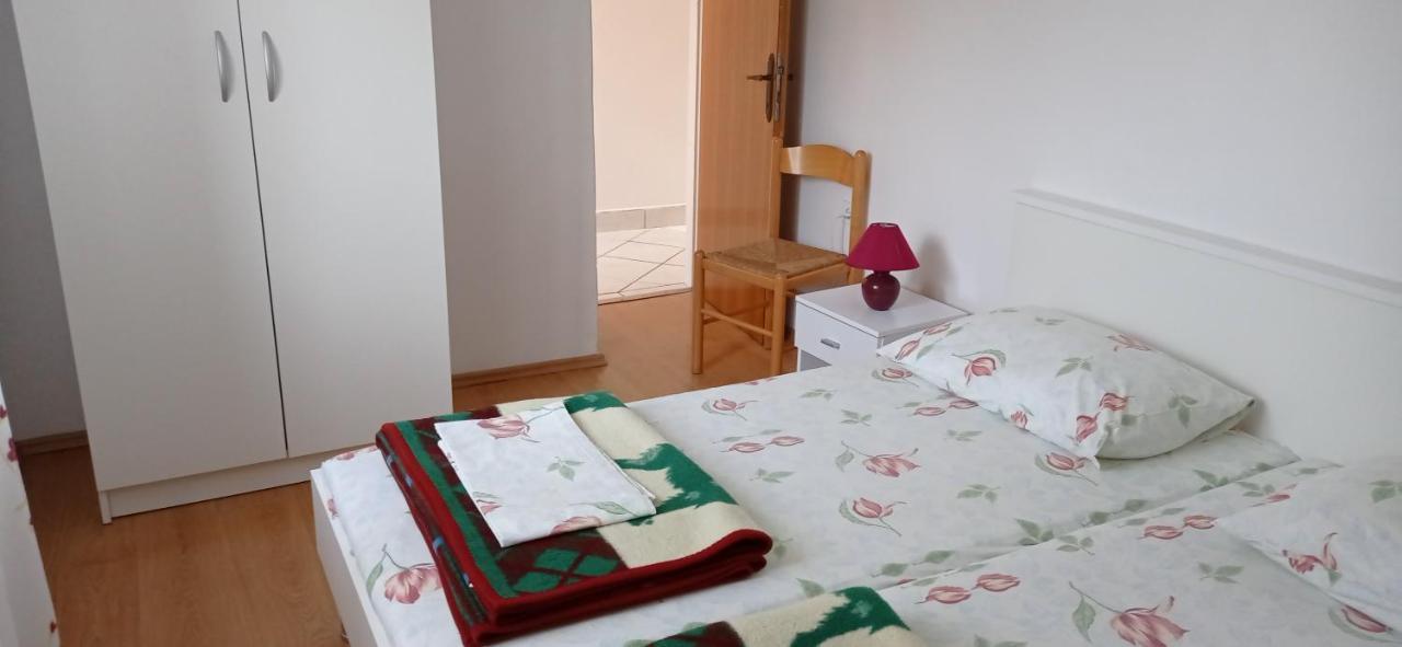 Apartments Tatjana Martinšćica Eksteriør bilde