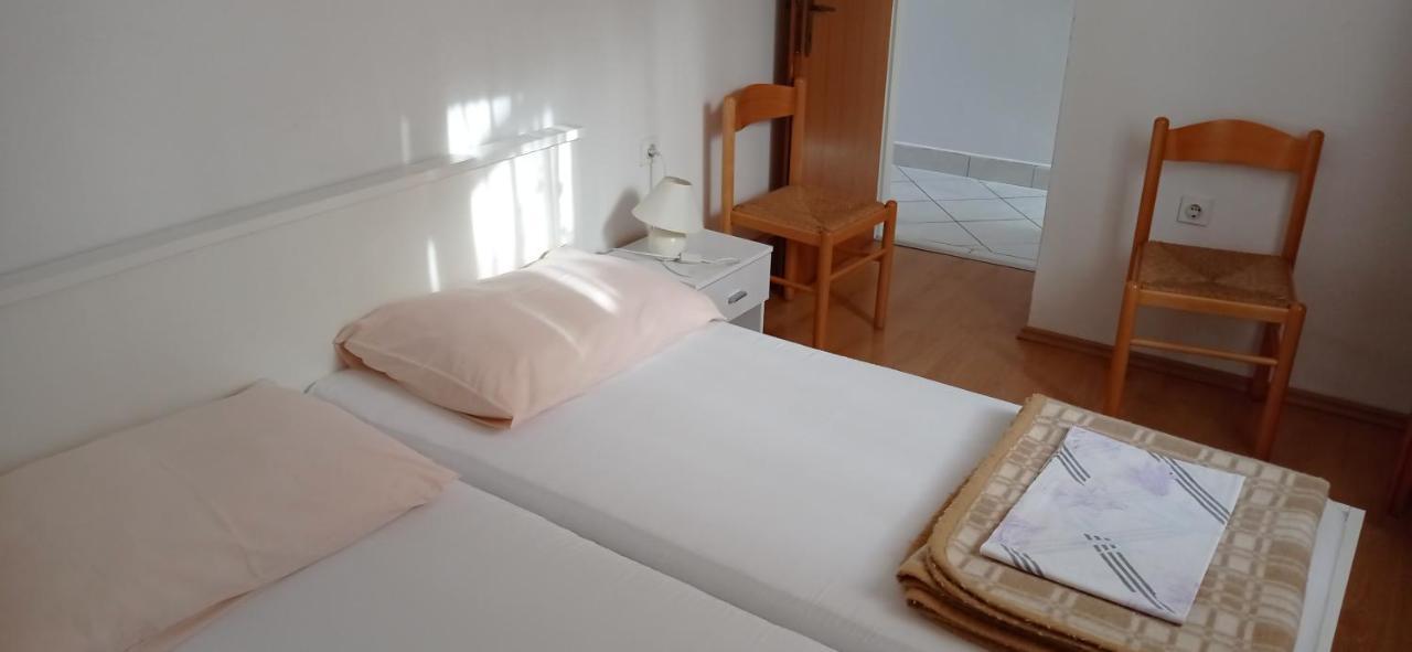 Apartments Tatjana Martinšćica Eksteriør bilde