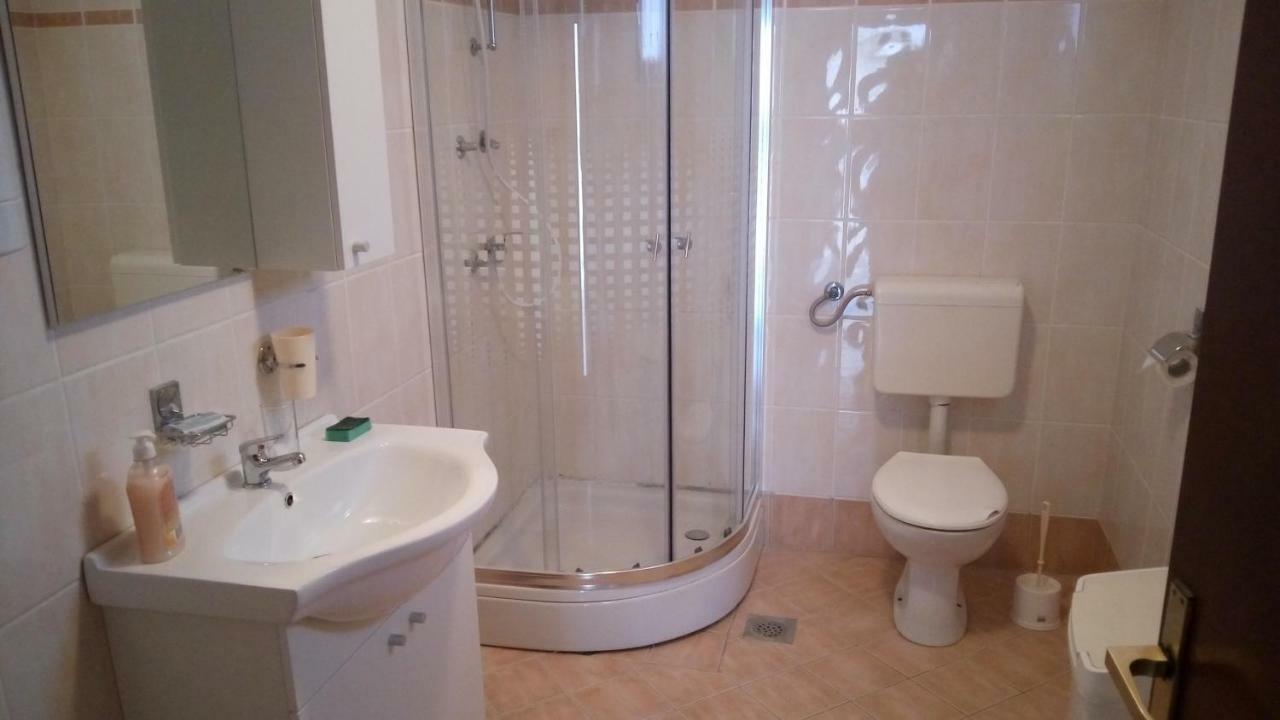 Apartments Tatjana Martinšćica Eksteriør bilde